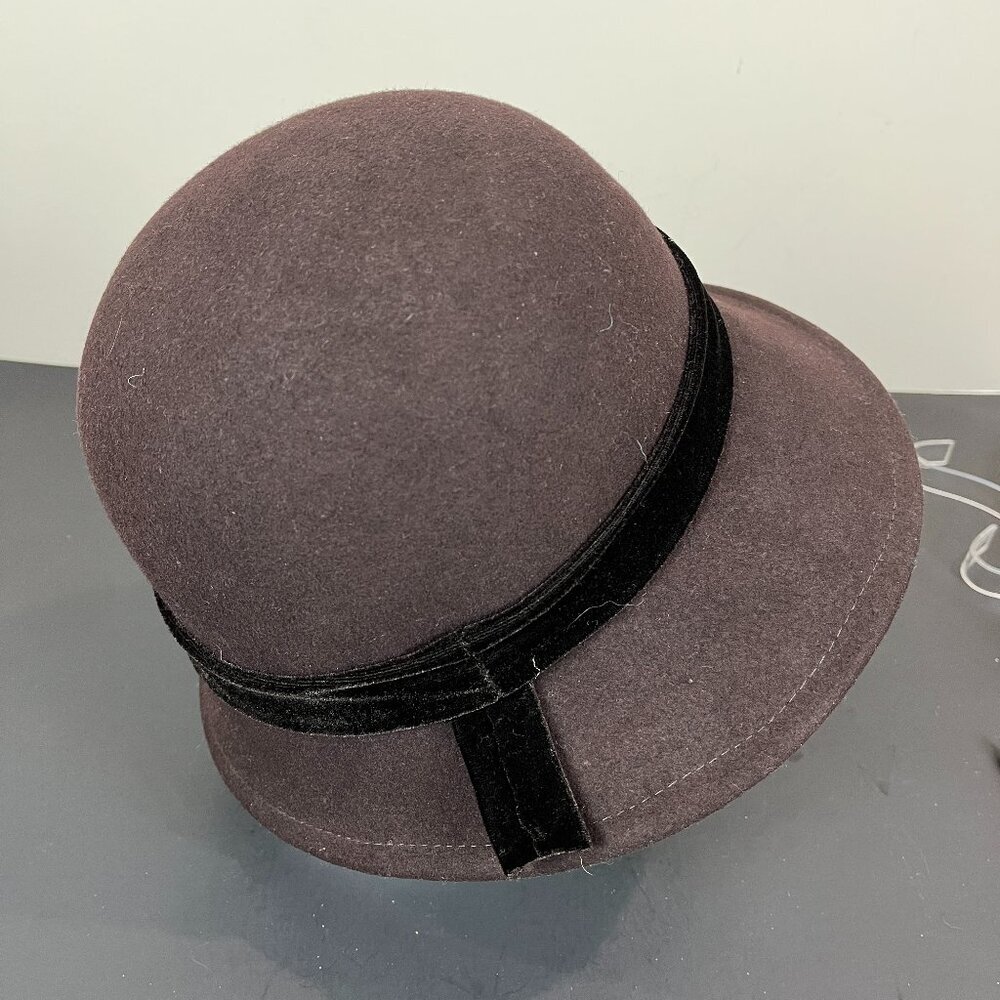 Women's Brown 100% Wool Cloche, by Nine West Size L
